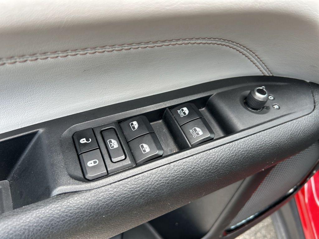 used 2023 Jeep Compass car, priced at $21,274