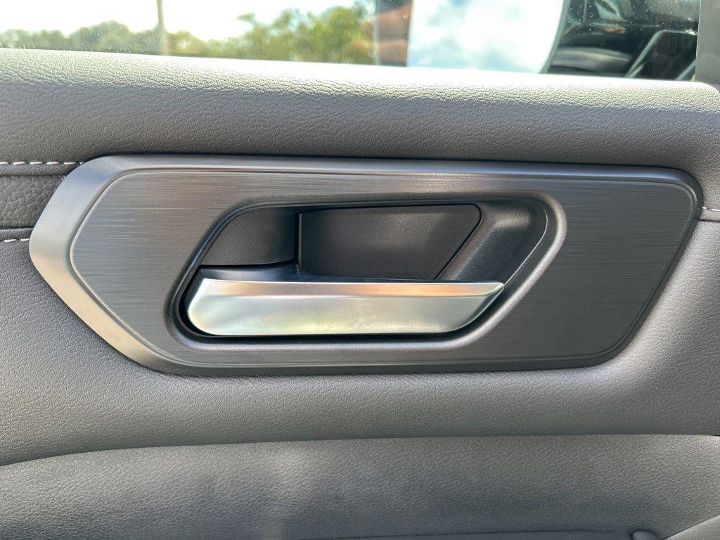 new 2026 Nissan Armada car, priced at $62,015