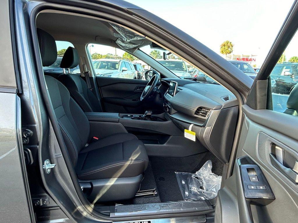 new 2025 Nissan Rogue car, priced at $29,576