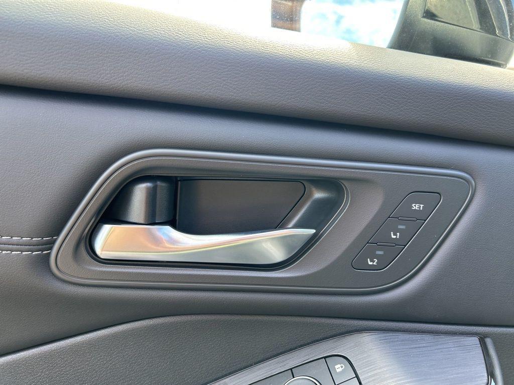 new 2025 Nissan Rogue car, priced at $38,062