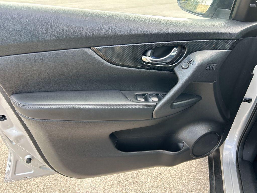used 2018 Nissan Rogue car, priced at $13,438