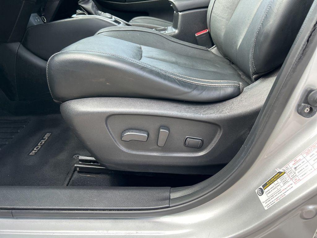 used 2018 Nissan Rogue car, priced at $13,438