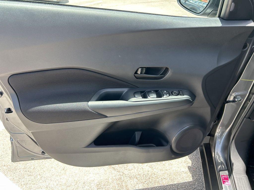 new 2025 Nissan Kicks car, priced at $21,862