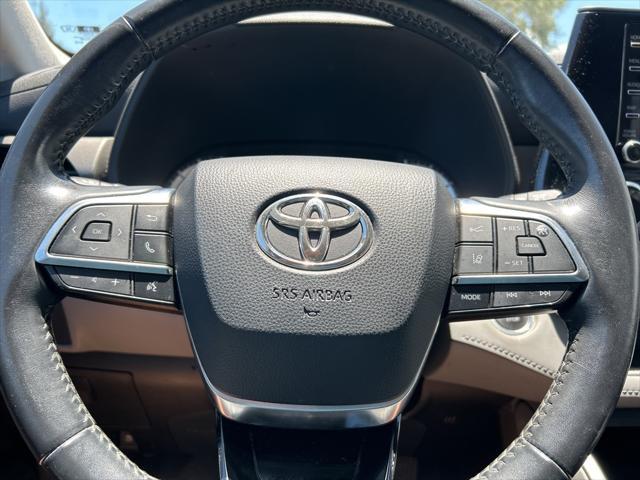 used 2021 Toyota Highlander car, priced at $27,895