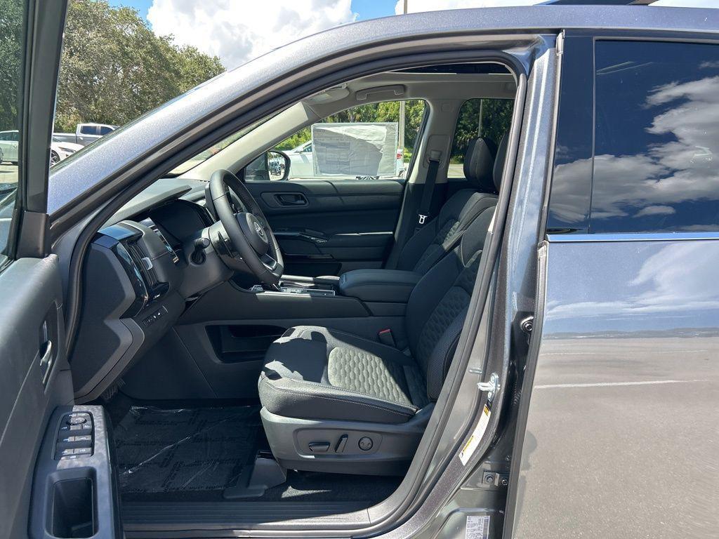 new 2025 Nissan Pathfinder car, priced at $37,506