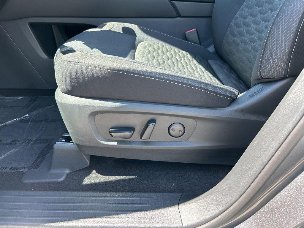 new 2025 Nissan Pathfinder car, priced at $37,506