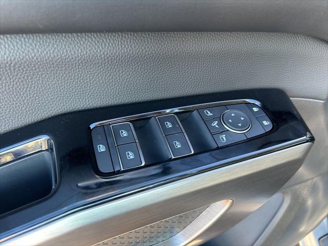 new 2025 Nissan Pathfinder car, priced at $45,238