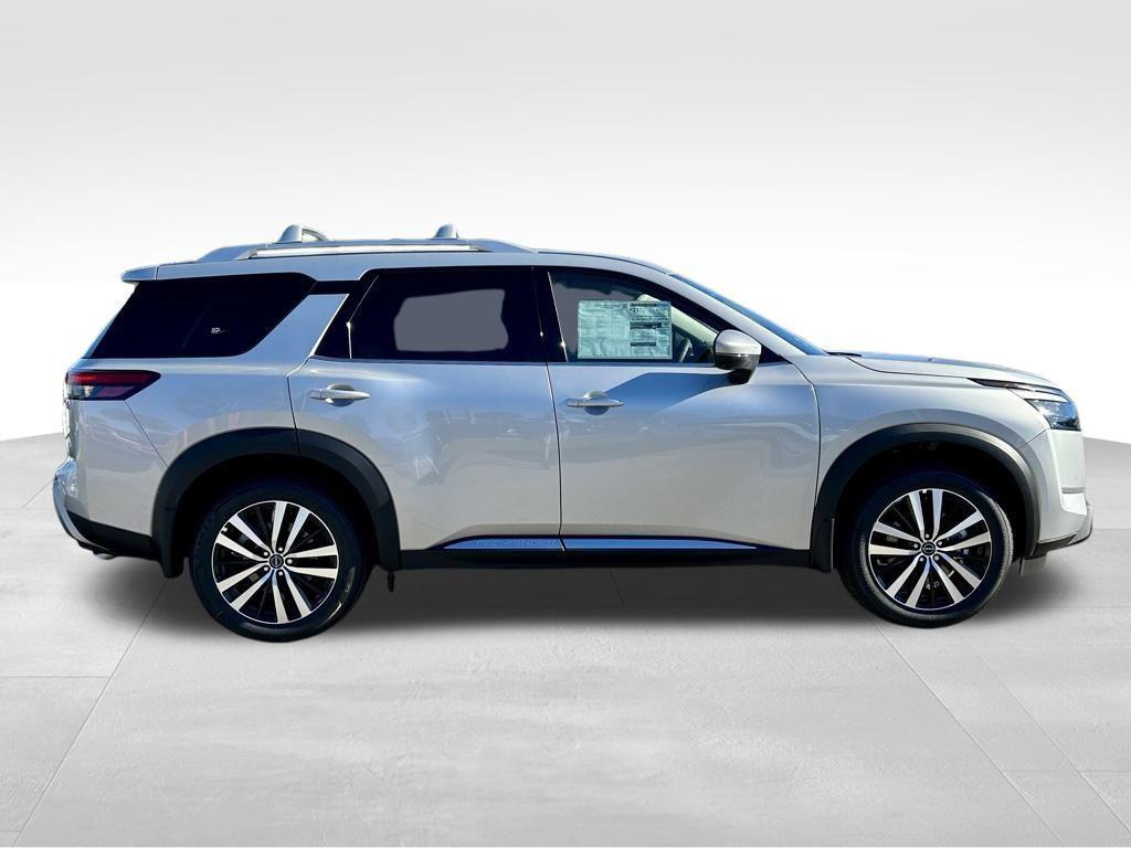 new 2025 Nissan Pathfinder car, priced at $47,839