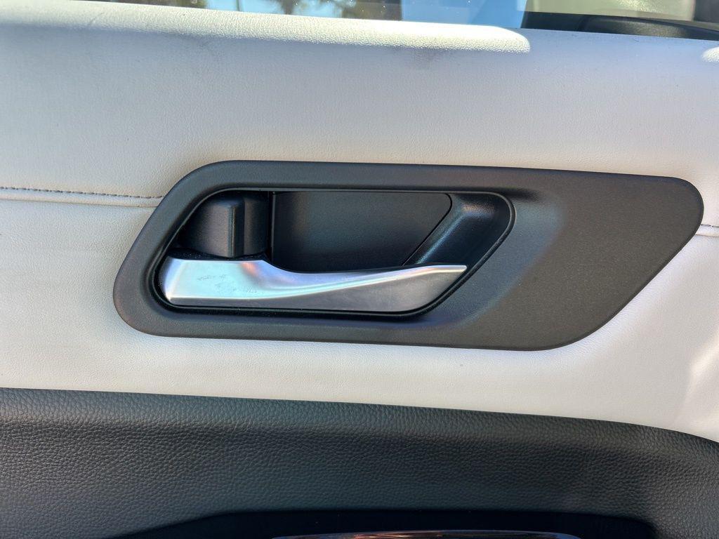 used 2022 Nissan Pathfinder car, priced at $31,557