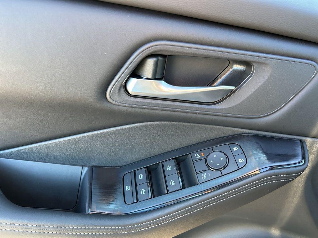 new 2025 Nissan Rogue car, priced at $31,033