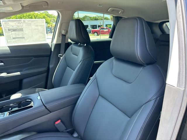 new 2025 Nissan Murano car, priced at $40,696