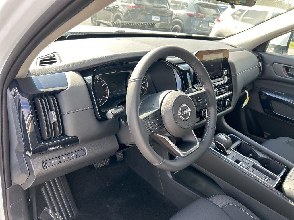 new 2025 Nissan Pathfinder car, priced at $39,337