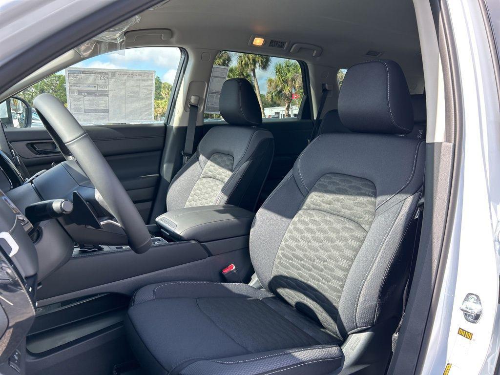 new 2025 Nissan Pathfinder car, priced at $39,337