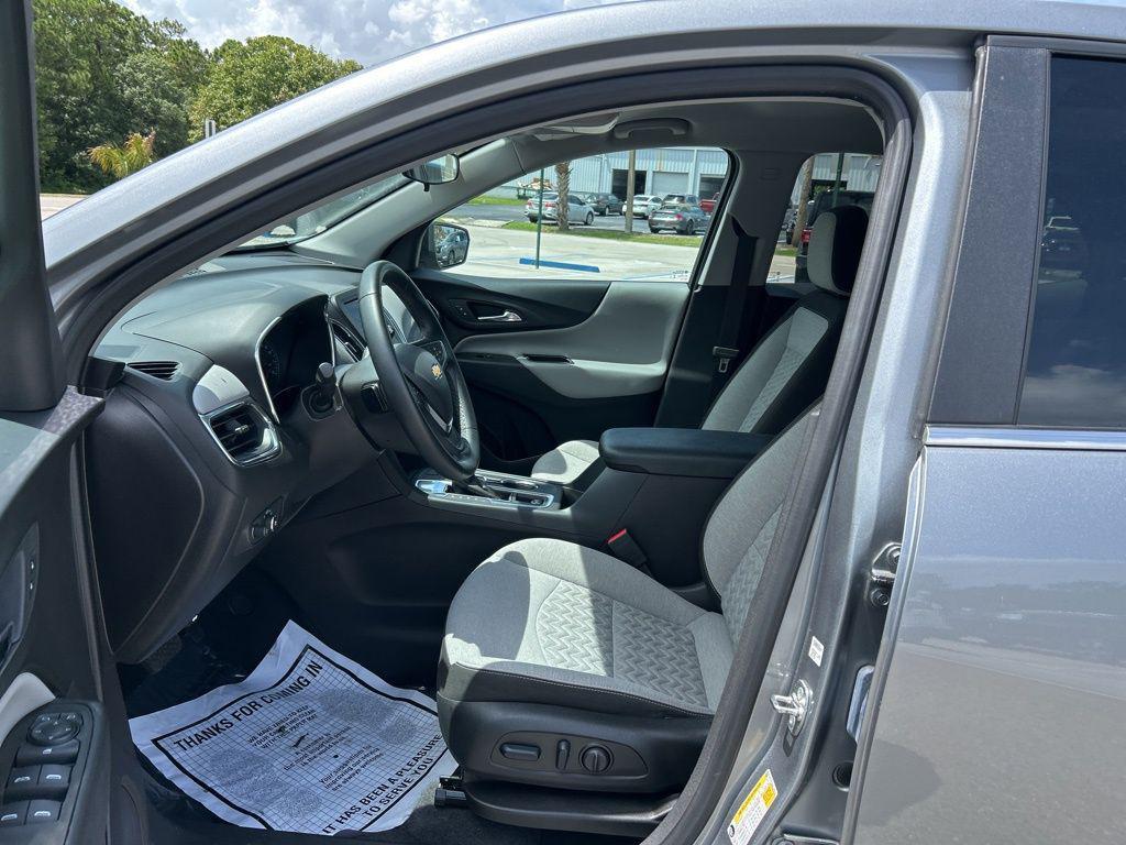 used 2024 Chevrolet Equinox car, priced at $22,059