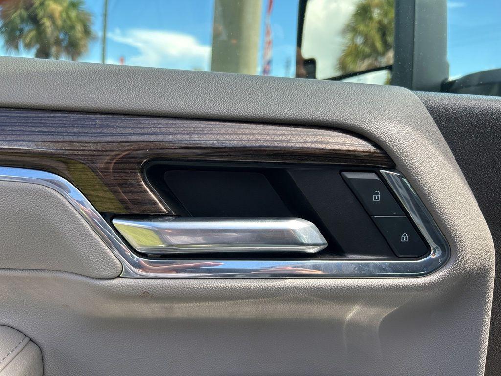 used 2024 Chevrolet Silverado 2500 car, priced at $45,814