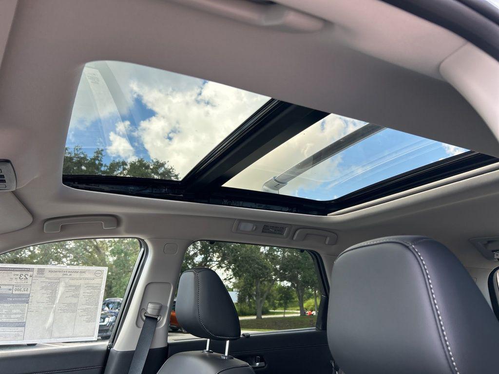 new 2025 Nissan Pathfinder car, priced at $46,584