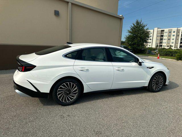 new 2024 Hyundai Sonata Hybrid car, priced at $32,198