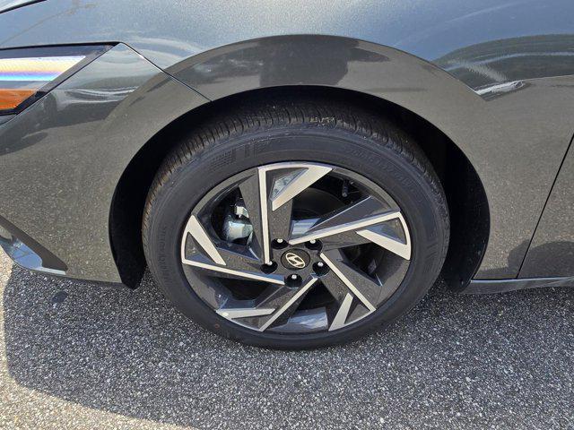 new 2025 Hyundai Elantra car, priced at $24,289
