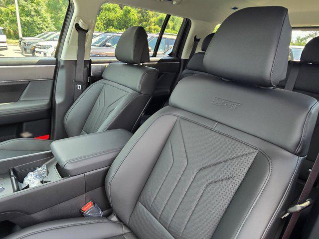 new 2025 Hyundai Santa Fe car, priced at $41,522