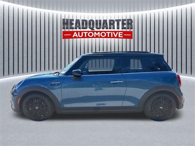 used 2024 MINI Hardtop car, priced at $24,929