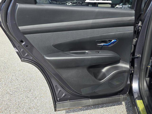 new 2025 Hyundai TUCSON Hybrid car, priced at $37,405