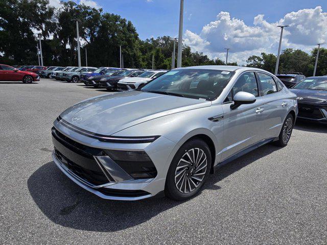new 2025 Hyundai Sonata Hybrid car, priced at $33,030