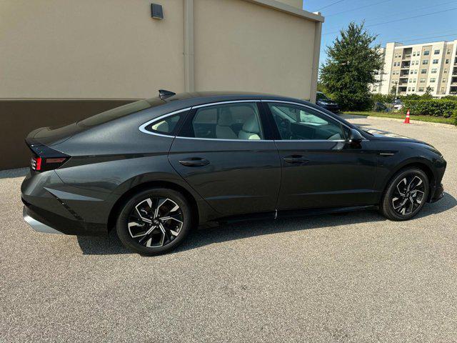 new 2024 Hyundai Sonata car, priced at $28,070