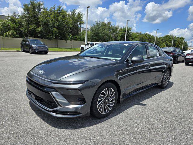 new 2025 Hyundai Sonata Hybrid car, priced at $33,030