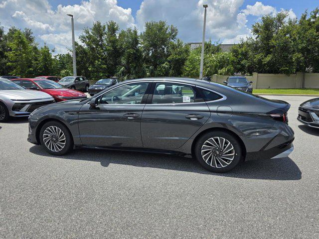new 2025 Hyundai Sonata Hybrid car, priced at $33,030