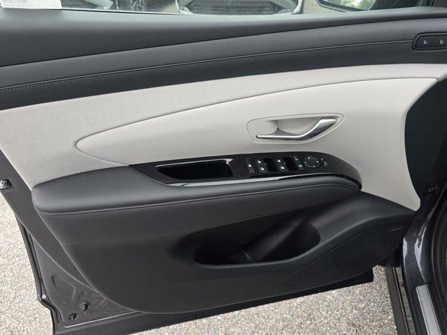 new 2025 Hyundai TUCSON Hybrid car, priced at $42,502