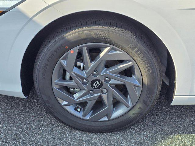 new 2025 Hyundai ELANTRA HEV car, priced at $27,109