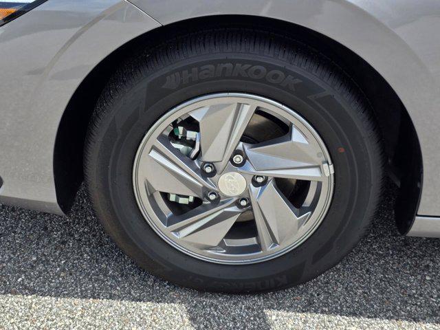 new 2025 Hyundai Elantra car, priced at $23,422