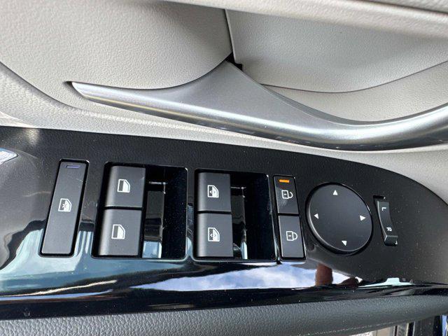 new 2025 Hyundai TUCSON Hybrid car, priced at $42,113