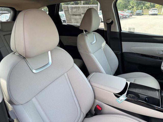 new 2025 Hyundai TUCSON Hybrid car, priced at $42,113