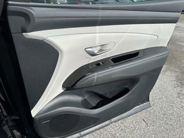 new 2025 Hyundai TUCSON Hybrid car, priced at $42,113