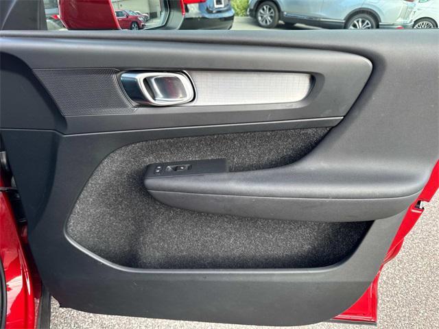 used 2019 Volvo XC40 car, priced at $17,895