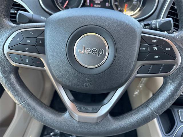used 2020 Jeep Cherokee car, priced at $16,619