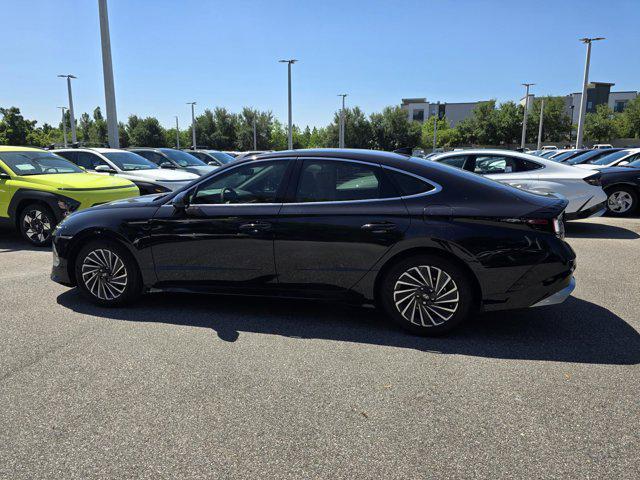 new 2025 Hyundai Sonata Hybrid car, priced at $33,075