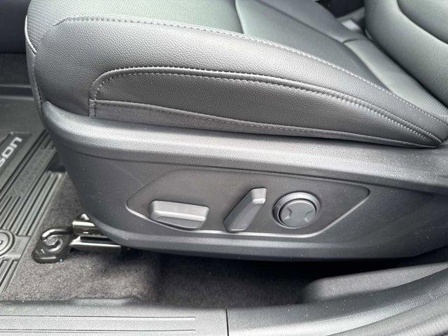new 2025 Hyundai Tucson car, priced at $34,100