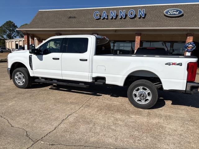 new 2025 Ford F-250 car, priced at $59,870