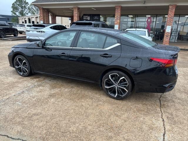 used 2023 Nissan Altima car, priced at $25,200