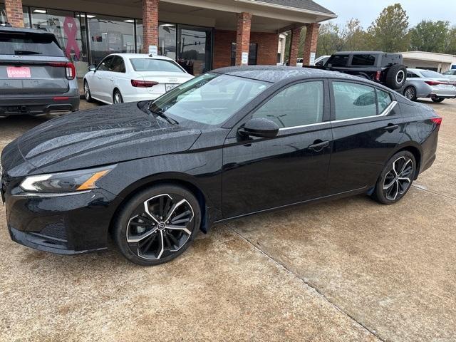 used 2023 Nissan Altima car, priced at $25,200