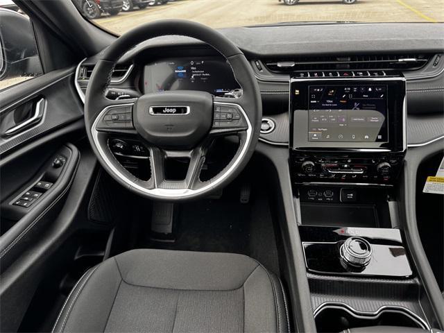new 2025 Jeep Grand Cherokee car, priced at $44,170