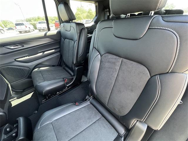 new 2025 Jeep Grand Cherokee L car, priced at $43,865