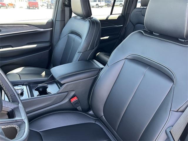 new 2025 Jeep Grand Cherokee car, priced at $47,797