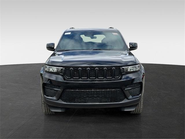 new 2025 Jeep Grand Cherokee car, priced at $46,530