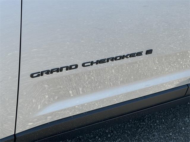 new 2025 Jeep Grand Cherokee car, priced at $52,535