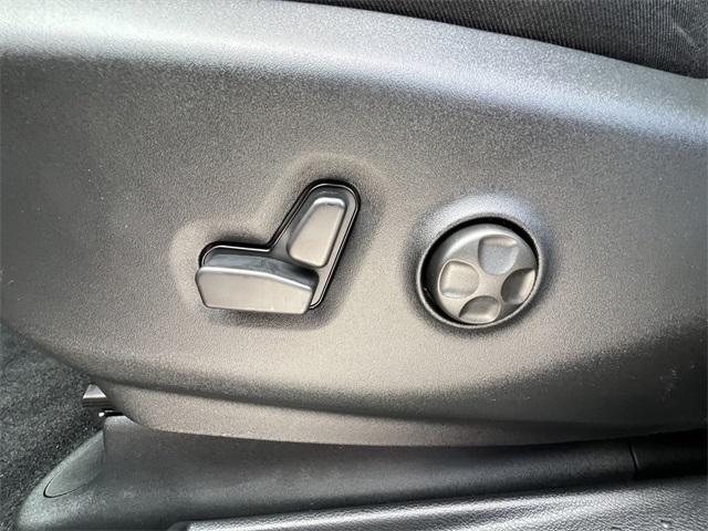 new 2026 Chrysler Pacifica car, priced at $43,433