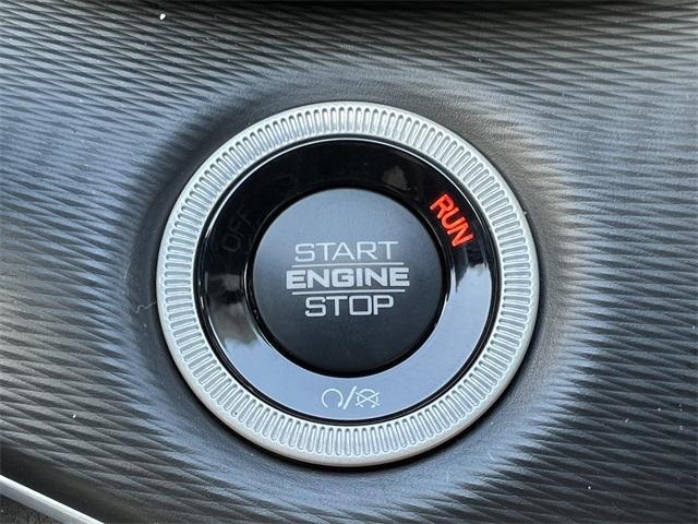 new 2025 Jeep Grand Cherokee car, priced at $46,730