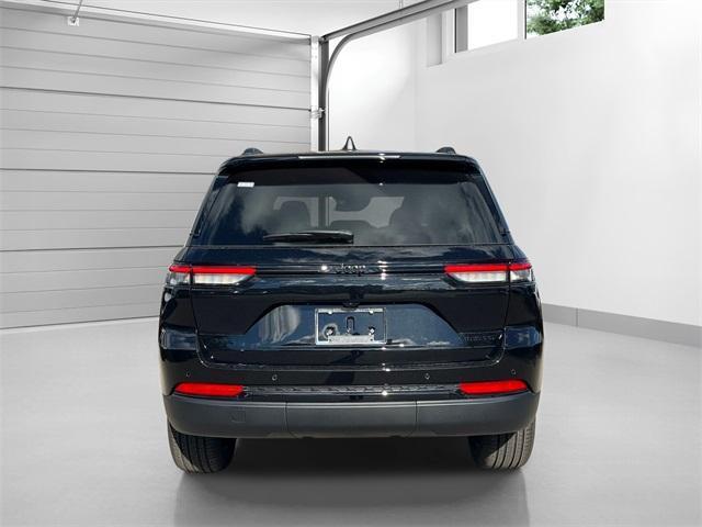 new 2025 Jeep Grand Cherokee car